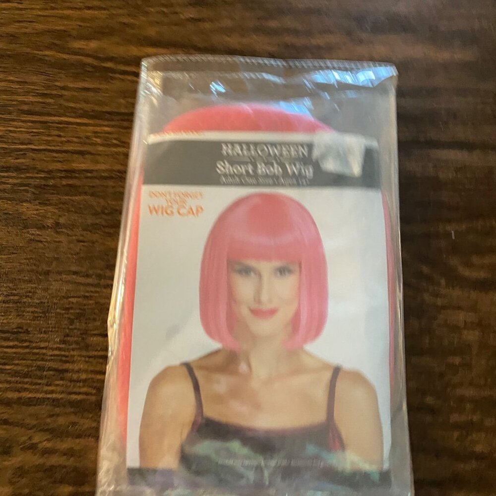 Halloween‎ Short Bob Wig Hot Pink Costume Cosplay NWT